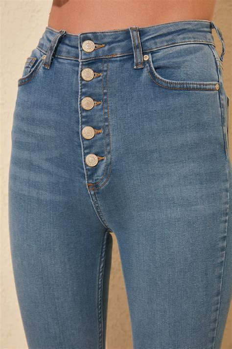 Trendyol Front Button High Waist Skinny Jeans TWOS... – Vicedeal