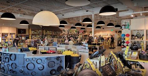 LODGE CAST IRON FACTORY STORE - PIGEON FORGE (2025) All You Need to ...