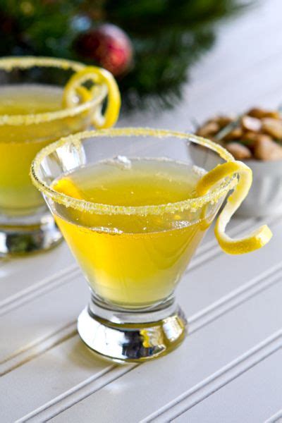Lemoncello Cocktail from @acommunaltable | Yummy drinks, Fun drinks ...