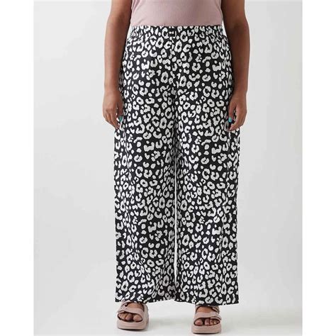 Buy Bewakoof Black Printed Regular Fit Pyjama Online