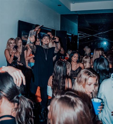 Dan Bilzerian party: Inside pics of the party with hot girls, booze and ...