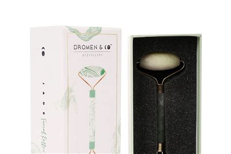 Your 5-step guide to recreating Sonam K Ahuja’s pearlescent makeup ...