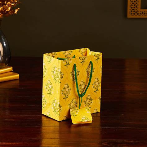 Home Centre Corsica Bela Printed Paper Gift Bag with Tag : Amazon.in ...