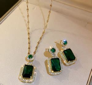 DIVISSHA Stainless Steel Gold-plated Green, Gold Jewellery Set Price in ...