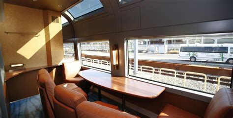 JR East stellt neuen Zug "Saphir Odoriko Express" vor