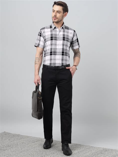 Hancock Men Black Checks Spread Collar Slim Fit Formal Shirt