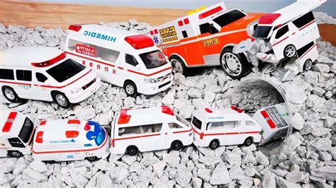救护车玩具和神奇隧道_好看视频