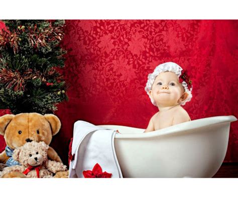 Child's Love - Cute Baby Fun In Bath Tub - Baby Posters | OshiPrint.in