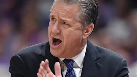 Basketball coach starts COVID-19 fundraiser to raise money for hungry ...