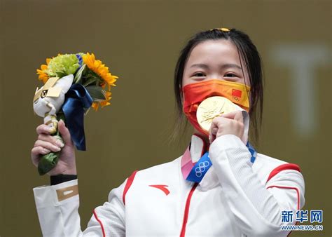 既是奥运冠军又是清华学霸，杨倩为什么这么优秀？因为父母不简单_东方体育