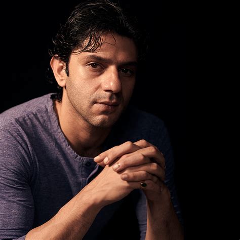 Airbnb is here to help you virtually experience the sensational B-town ...