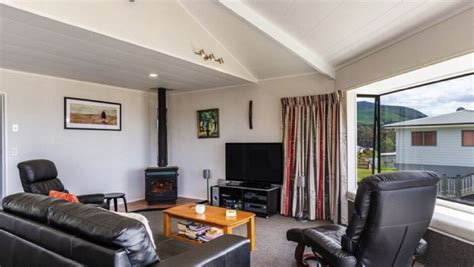 Omori Manor - Omori Holiday Home | Accommodation in Taupō, New Zealand