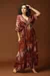 Buy Brown Habutai Silk Print And Embroidery Tie & Dye V Neck & Kaftan ...