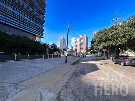 American Airlines Center Parking | Book With SpotHero