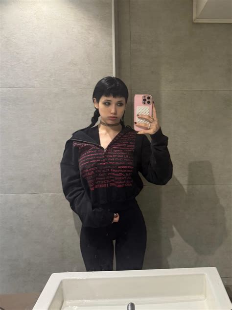 nicoleponyxo – Mailz.io