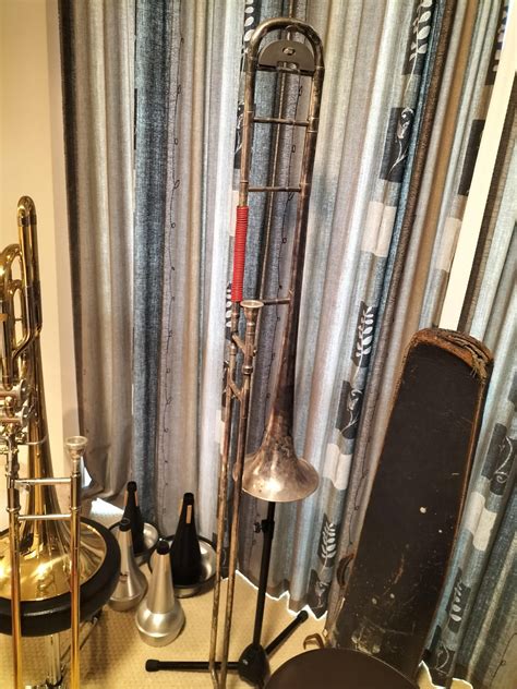 Can anybody tell me what type of trombone this is? : r/Trombone