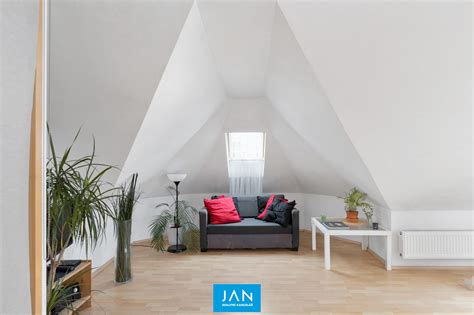 Prodej atraktivního podkrovního bytu 84 m2, 2+kk + místnost v patře, 2 ...