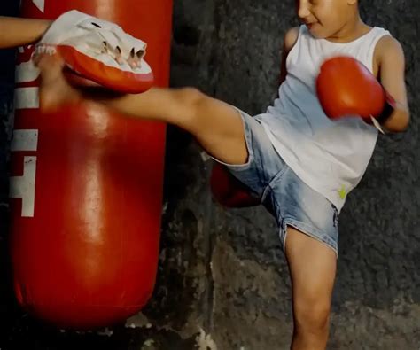 Kids MMA Training 的图像结果