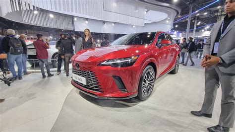 Auto Expo 2023: Lexus RX SUV unveiled with launch expected later this ...