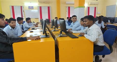 Computer Lab - USBM : Best MBA & MCA College in Bhubaneswar