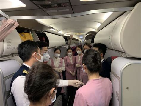 “欢迎各位回家！”这趟航班带94名武汉旅客回家_武汉_新闻中心_长江网_cjn.cn