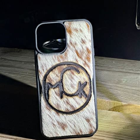 CWC Regina Phone Case 的图像结果