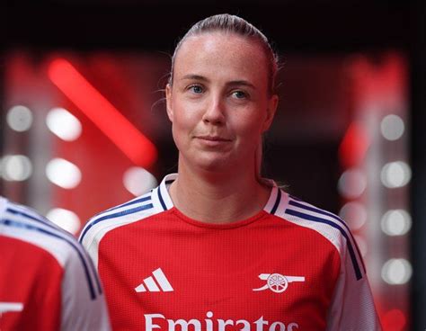 Go behind the scenes at our 2024/25 kit shoot | Video | News | Arsenal.com