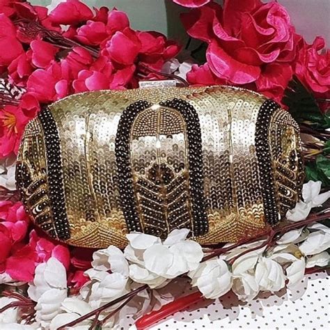 Statement Bridal Clutches to Make Your Bridal Ensemble Even Better