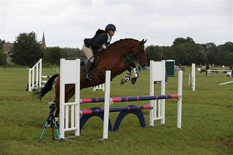 Pole and jump clinic with Rae Gatland-Hanlon @ pyatts, Pyatts Farm ...