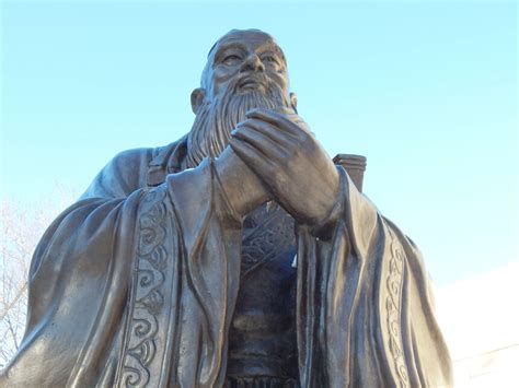 How kindness & courtesy can change the world | Meer