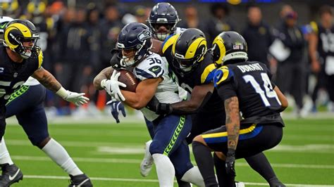 Seahawks vs. Patriots odds, picks: Experts reveals exact score predictions for the Big Game - CBS Sp Minimalist