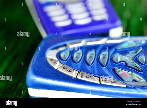 Technology Old Phones 的图像结果