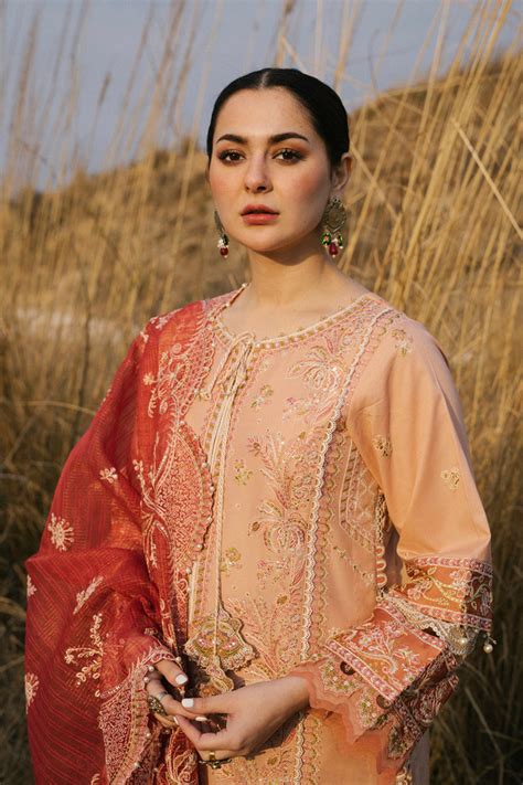 Qalamkar Marahil Luxury Lawn Collection 2022 – Sefa ft. Hania Aamir ...