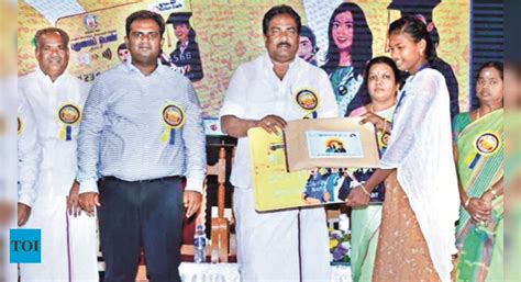 Over 2.6k Women Students Get Debit Card In Phase Ii | Trichy News ...
