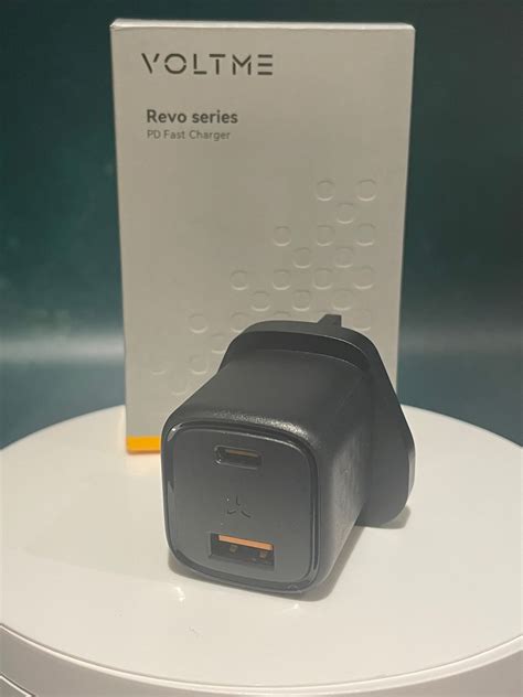 VOLTME Revo Duo 30W GaN Charger (USB-C & USB-A) Review - What Gadget