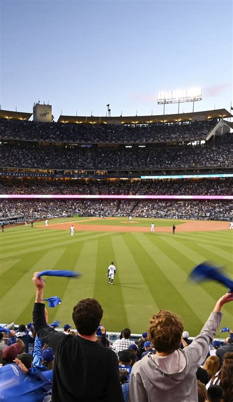 Los Angeles Dodgers vs Chicago Cubs Tickets 2025 | SeatGeek