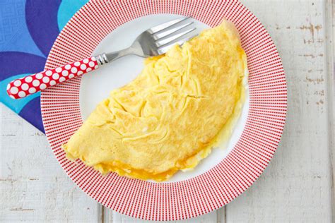 Как сделать омлет без молока: с манкой, на воде с мукой, на пару