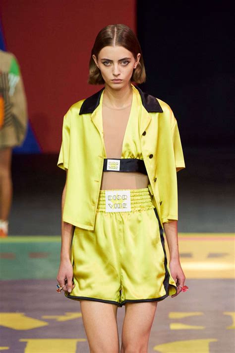 Vacation Getaway Essentials That Are Having A Moment This Season ...