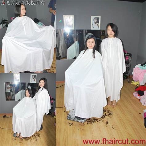 两女孩在老式理发店修面和展示围布(24) 剃刮_中国长发