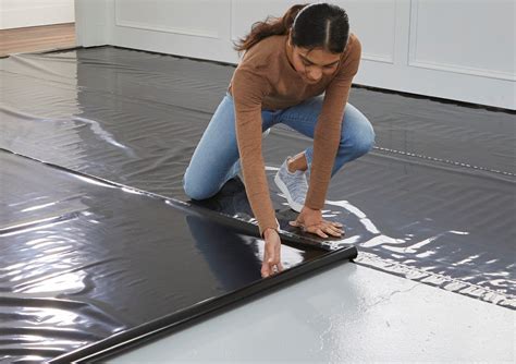 How To Lay Underlayment For Laminate Flooring On Concrete Slab ...