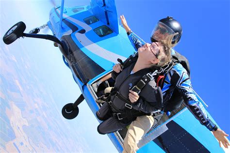 How Much Does Skydiving Cost for the First Time? | Skydive California