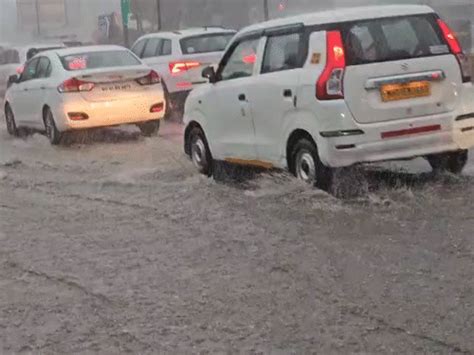 Cloudburst in Pune, water entered 200 houses Heavy rain continues in ...