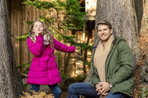 Cast Interviews - Family Traditions - Christmas Getaway | Hallmark Channel