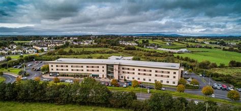 THE MCWILLIAM PARK HOTEL (Claremorris) - Hotel Reviews, Photos, Rate ...