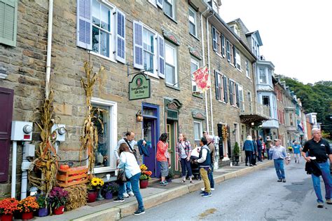 Celebrate Fall Foliage Season in Jim Thorpe | The Current