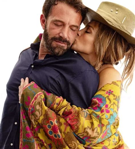 Dreamy wedding pictures of Jennifer Lopez and Ben Affleck from Vegas go ...