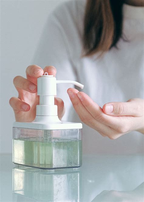 Remove Perfume Smell from Clothes With These Methods