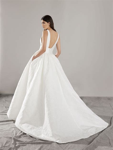 Pronovias - Patsy's Bridal Boutique