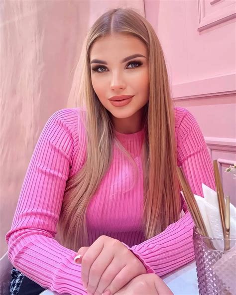 Zombie Ukraine Bride 的图像结果