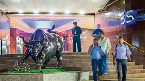 This mid-cap stock zooms 80% in one month, breaches ₹10,000-cr mark ...